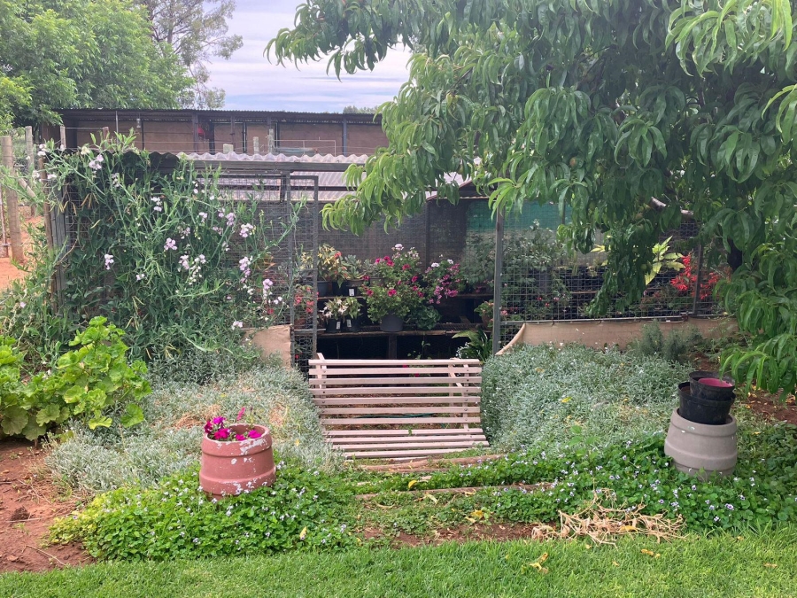 10 Bedroom Property for Sale in Bainsvlei Free State